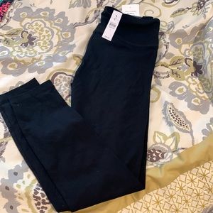 NWT Lou & Grey Leggings